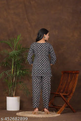 Women's rayon night suit set, best quality printed pyjamas with three-quarter sleeves. Made in India (Indian-made rayon nightwear set)